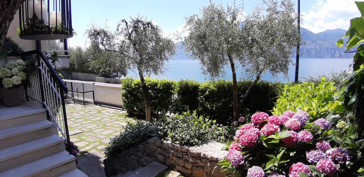 Villa Sul Lago Con Pontile Privato A Brenzone Sul Garda - Unique And Exclusive Luaran gambar