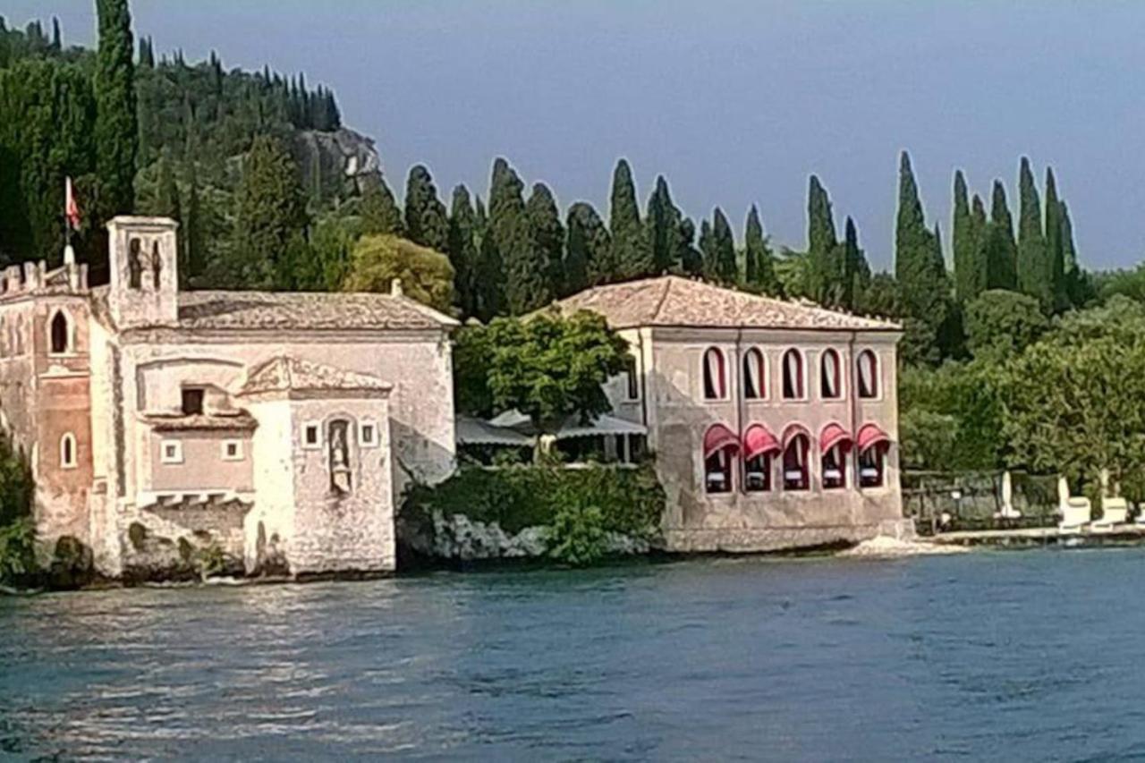 Villa Sul Lago Con Pontile Privato A Brenzone Sul Garda - Unique And Exclusive Luaran gambar