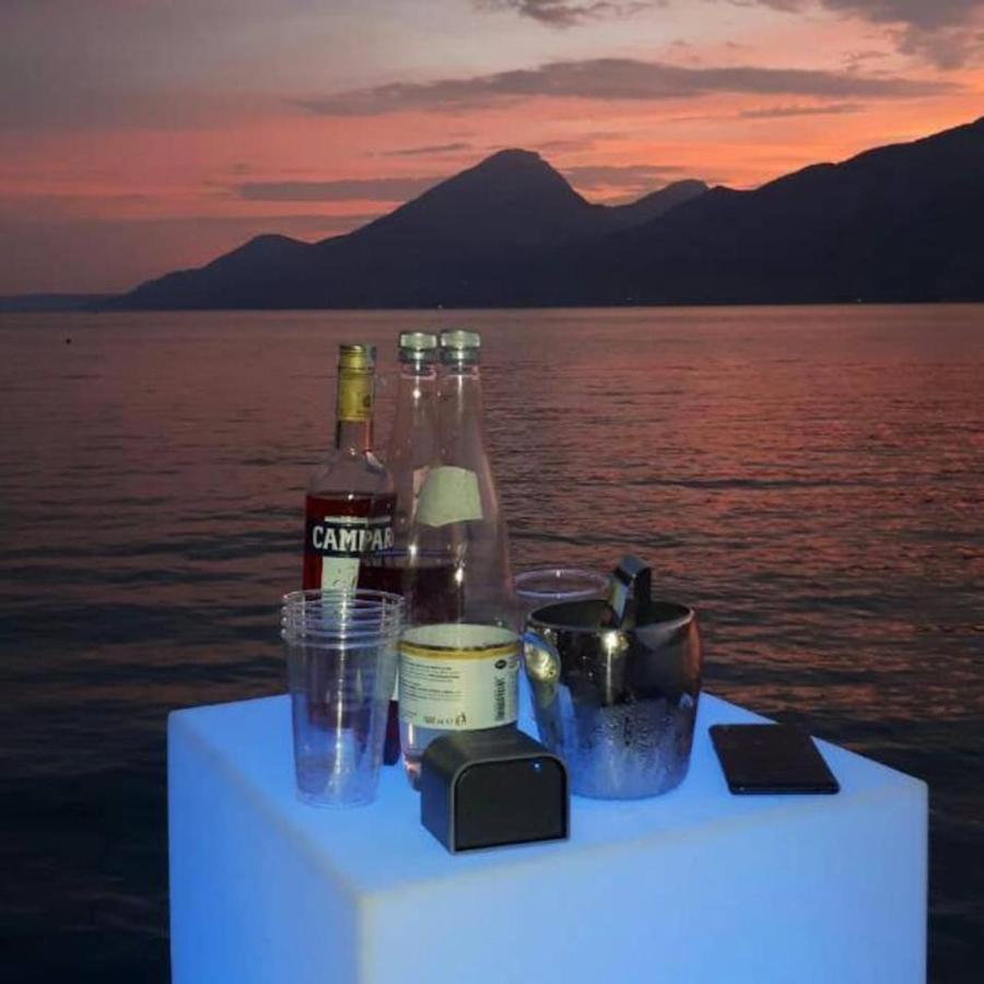 Villa Sul Lago Con Pontile Privato A Brenzone Sul Garda - Unique And Exclusive Luaran gambar