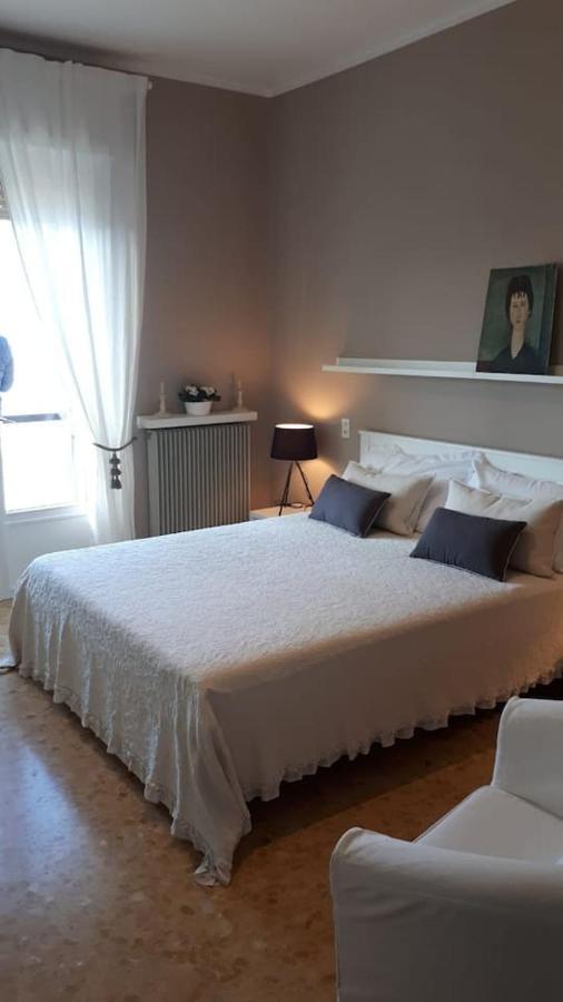 Villa Sul Lago Con Pontile Privato A Brenzone Sul Garda - Unique And Exclusive Luaran gambar