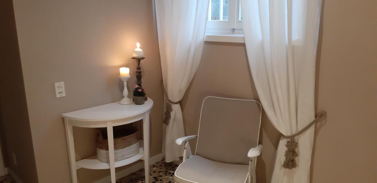Villa Sul Lago Con Pontile Privato A Brenzone Sul Garda - Unique And Exclusive Luaran gambar